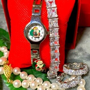 Silver Santa Dail Fashion Watch, Charm Link bracelet band, NWT